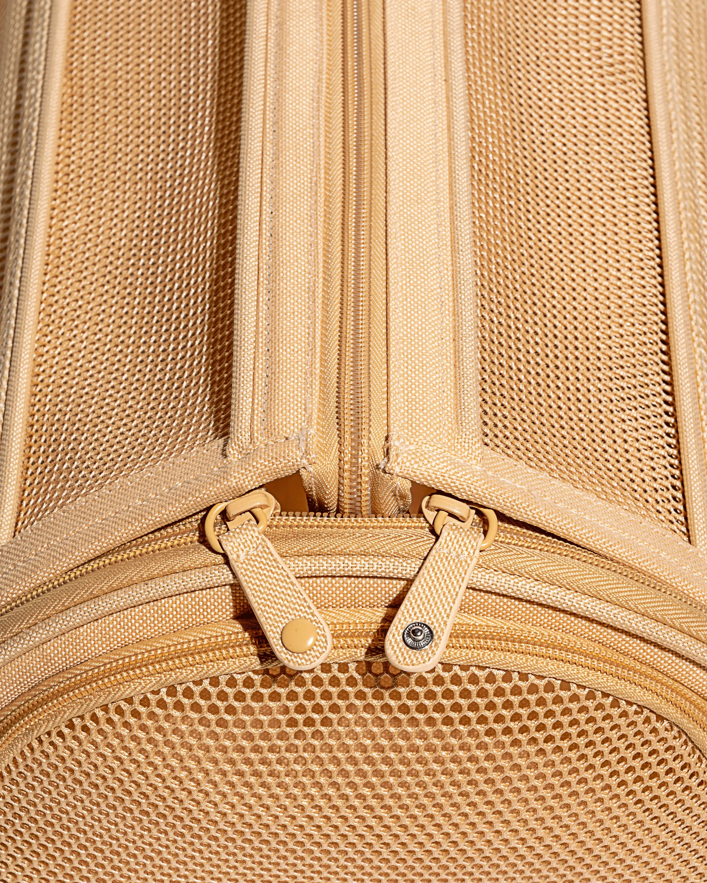 Travel Carrier - Image 20